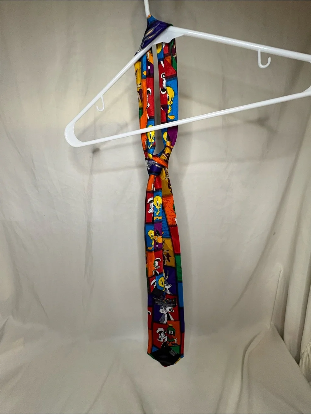 Vintage Looney Tunes Novelty Tie - 1993 Warner Bros. 100% Polyester Korean Made